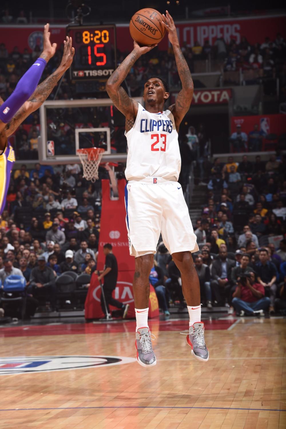 引人注目 引人注目